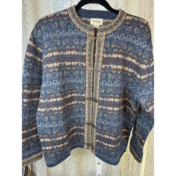 VTG Y2K 100% Wool Fair Isle Nordic Sweater Cambridge Pewter Clasps Sz M Blue - Picture 1 of 4